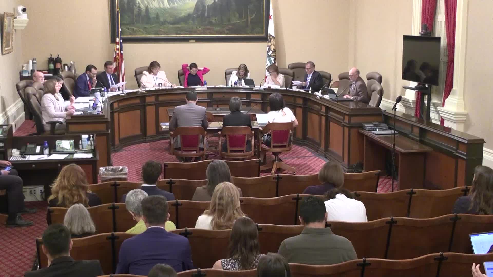 Committee backs AB 902 to require wildlife connectivity considerations for new and expanded highways