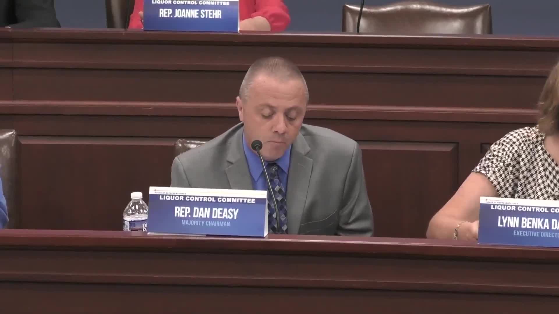 Bill to allow premixed keg cocktails on tap advances after sponsor pitches industry benefits