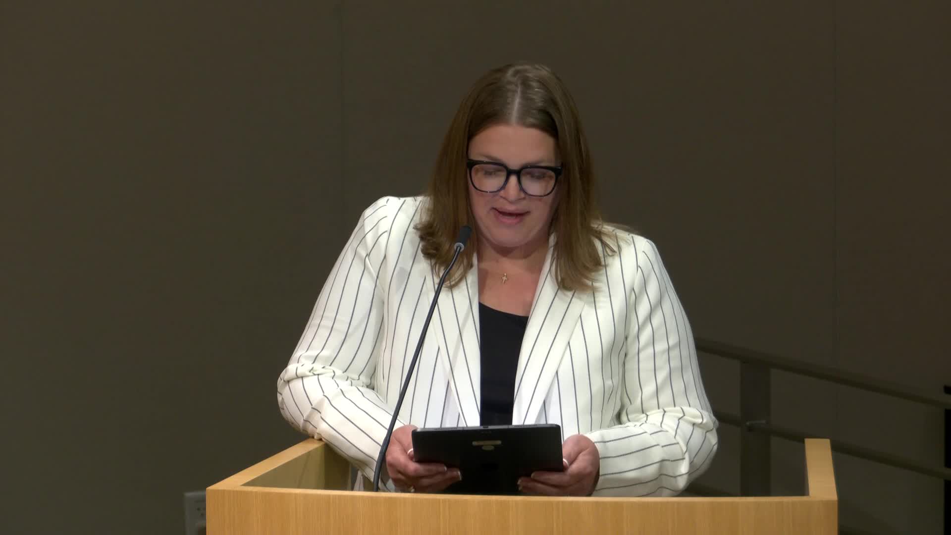 California Assembly introduces AB 889 to enhance worker benefits on public works projects