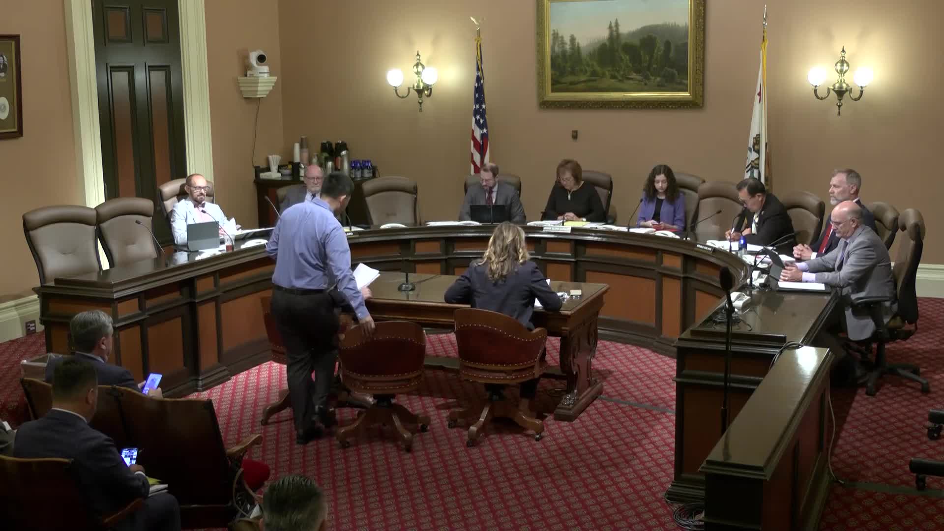 California Assembly presents AB 671 to streamline restaurant openings for local businesses