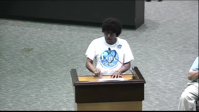 Community leaders urge New Hanover County to keep Mary Washington Howe open