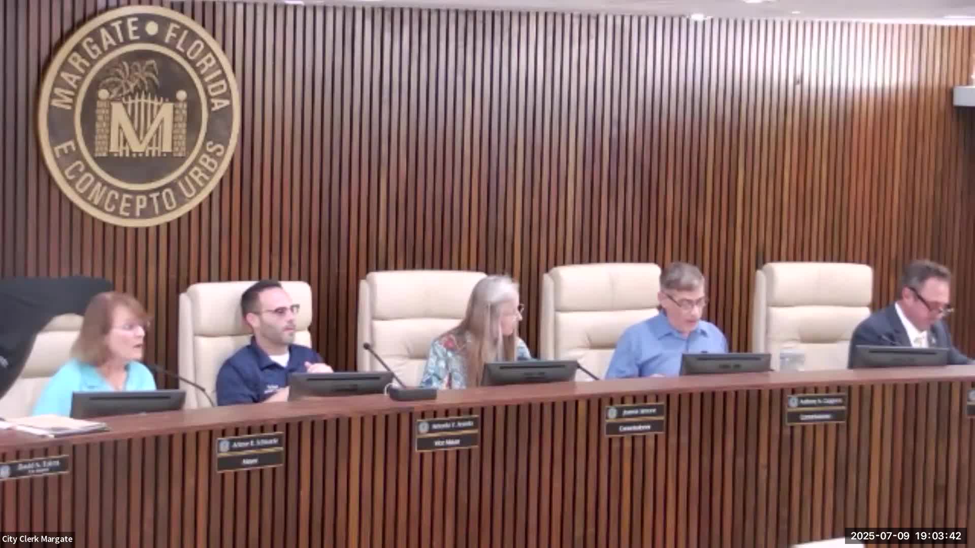 City Commission honors Texas victims during pledge ceremony