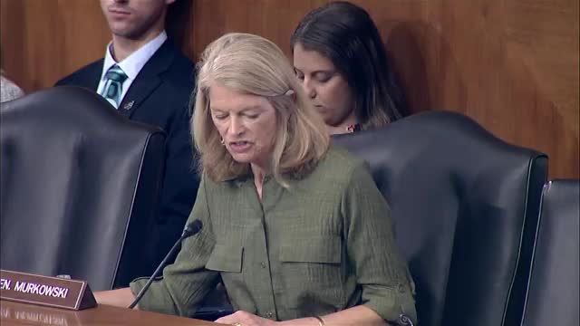 Senator Murkowski urges EERE to support rural energy solutions amid policy setbacks