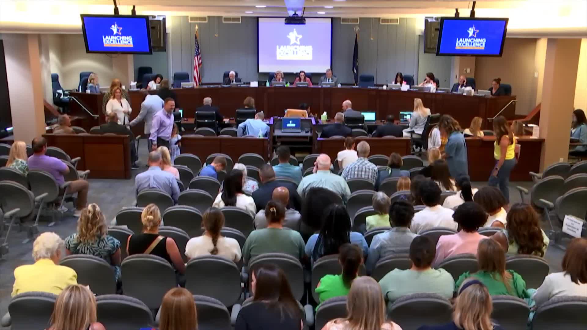 Saint Tammany School Board welcomes new teachers and administrative appointees