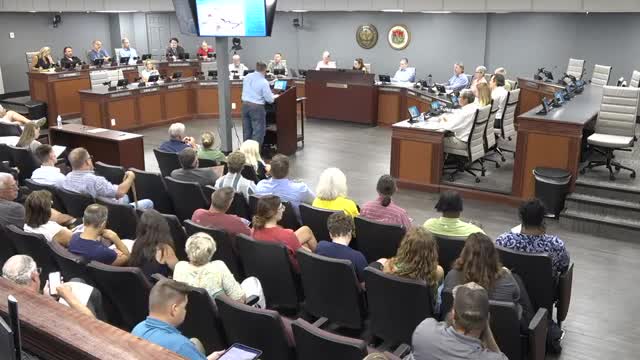 Residents voice concerns over drainage and traffic in Sandstone Farms development meeting