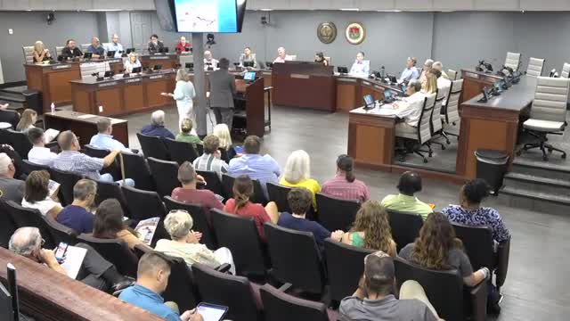Attorney Jason Holland addresses Nashville commission on development density concerns