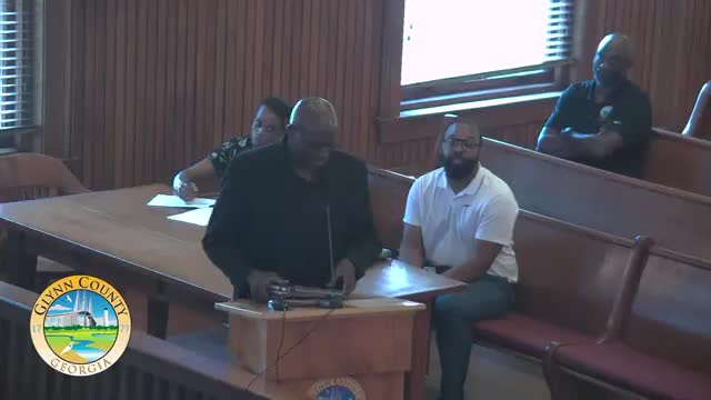 LaRon Bennett discusses house renovation challenges with Glynn County officials