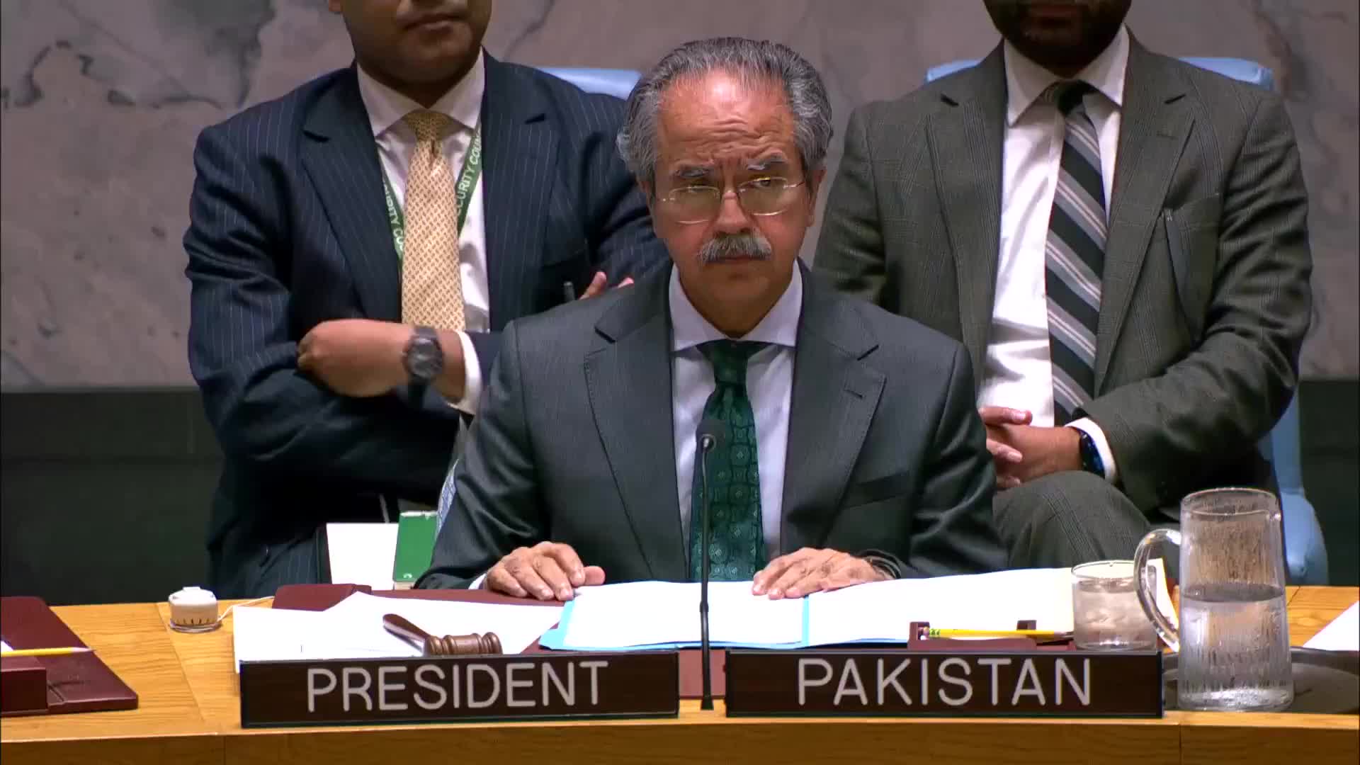 Office of the Prosecutor tells Security Council there are reasonable grounds that war crimes and crimes against humanity are continuing in Darfur; urges arrests