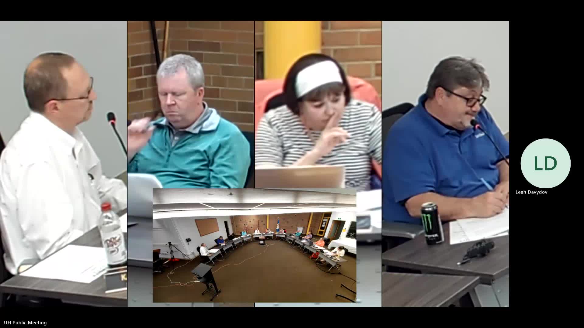 Committee considers requiring contractors to notify city and neighbors before blocking streets for tree work