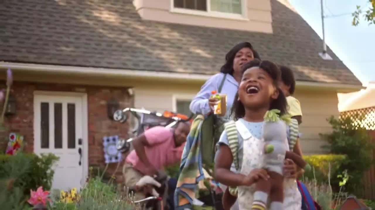 Announcer urges caregivers to use age-appropriate car seats, cites NHTSA website