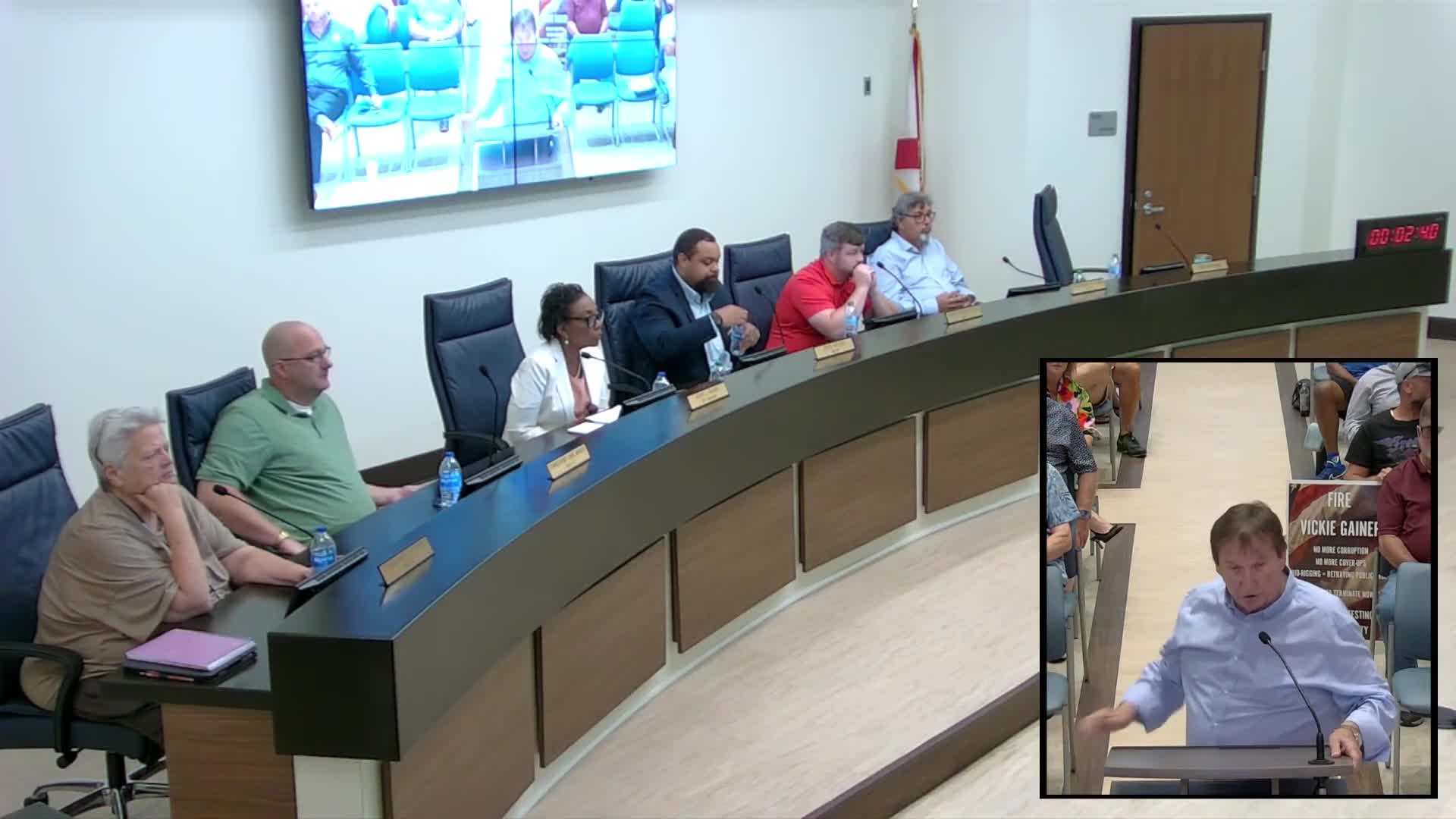 Local official criticizes legal delays over bathroom renovation costs and corruption claims