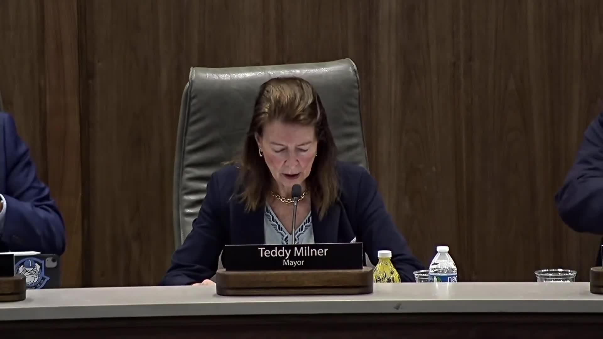 Council approves agenda changes including continuation of annexation for Thoroughbred Run