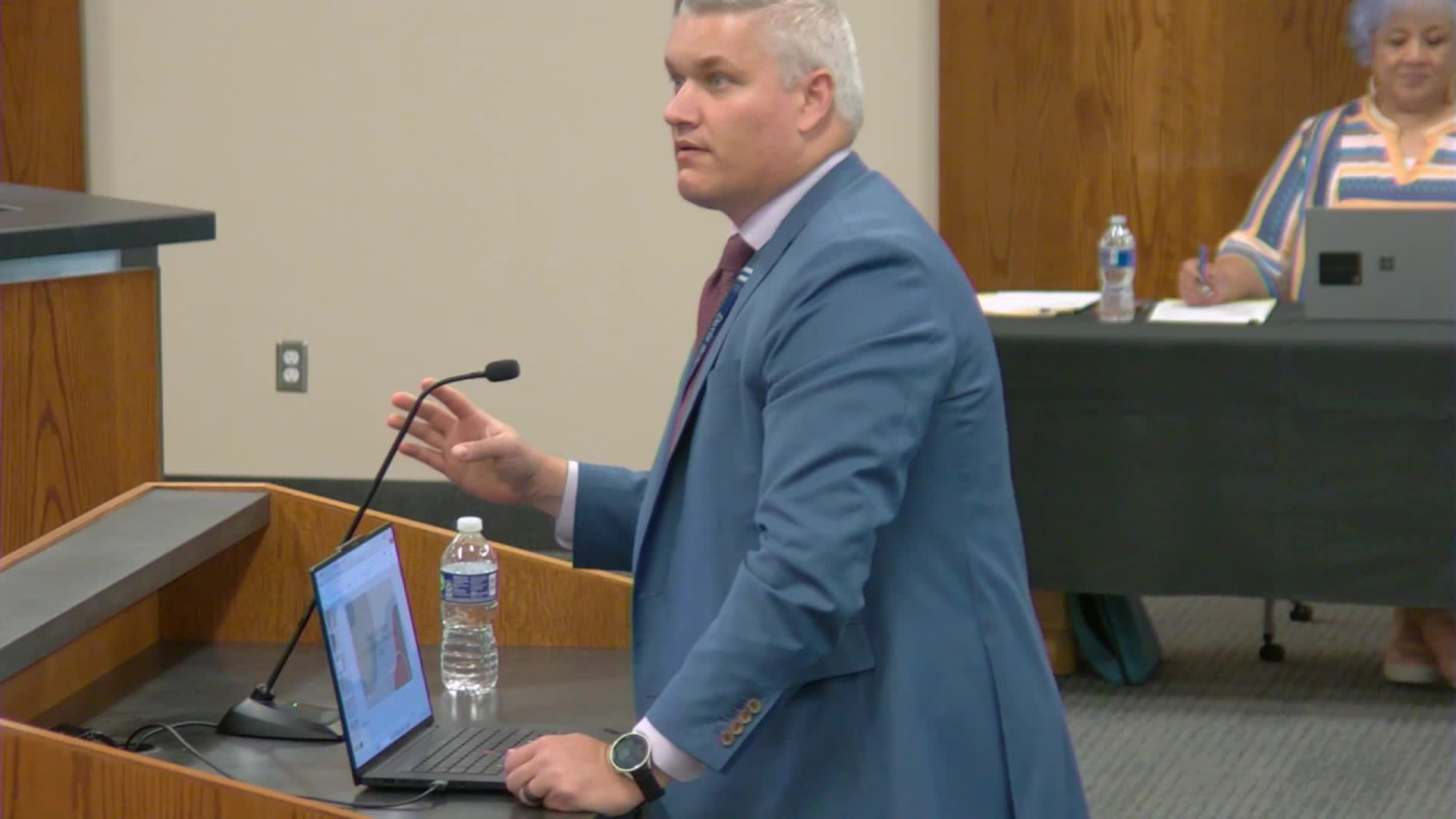 District hears first reading and wide discussion of proposed student device policy; committee to refine junior-high rules