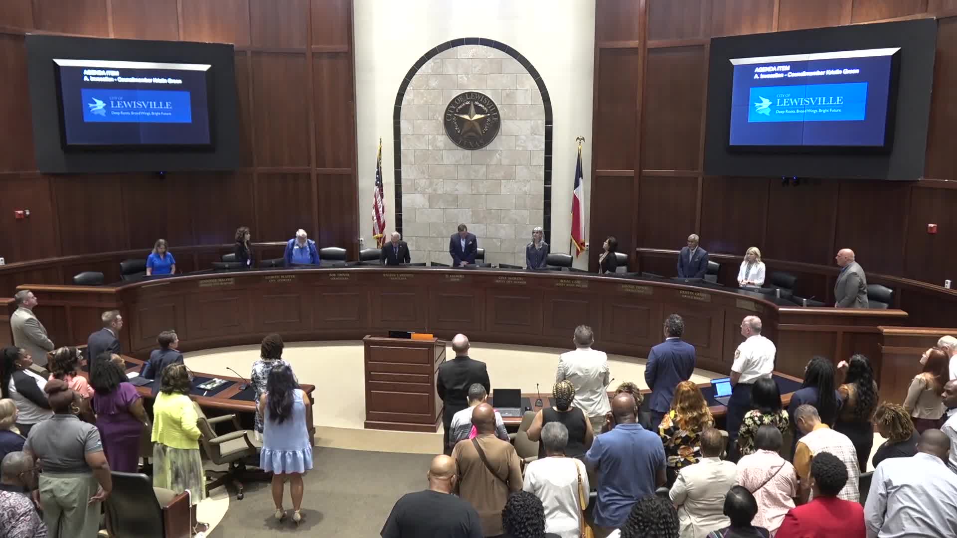 Commissioner Mitchell swears in Lonnie Tipton as Louisville council member