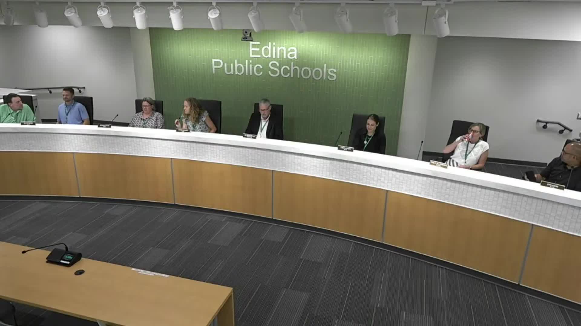 School Board holds public hearing on renewing district's operating levy