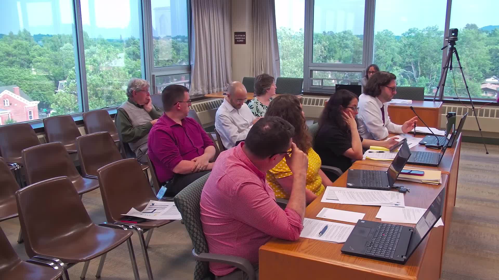 Ulster County discusses $40 million move to diversify bank holdings; comptroller urges broader plan