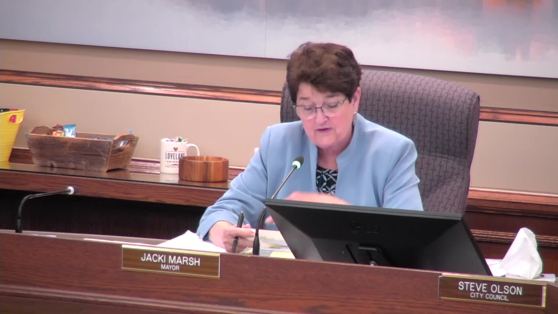 Council adopts amended metropolitan-district policy, lifts moratorium on service-plan processing