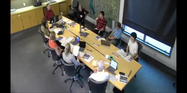 Community Discusses Challenges in Plastic Recycling and Waste Management Strategies