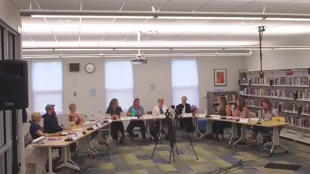 Regional School Unit 5 approves budget and appoints new committee members