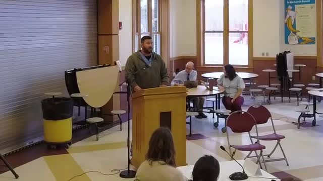 Superintendent Reports Enrollment Changes and New Staff at RSU 5 Meeting