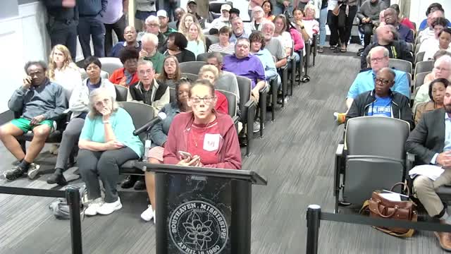 Southaven Residents Rally Against Proposed Townhomes and Park Lighting Issues