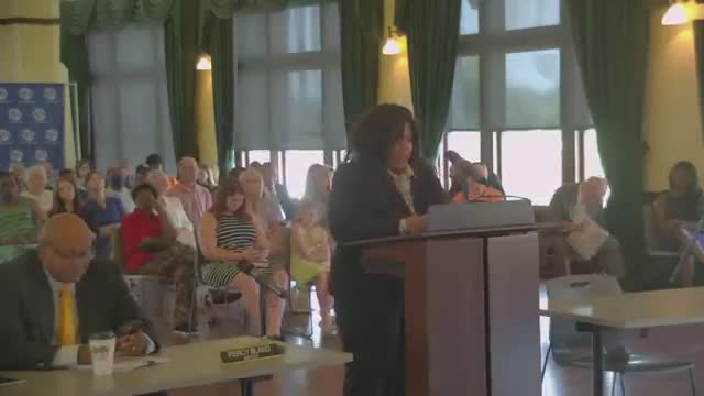 Ward 5 councilwoman offers farewell as new members and mayor return welcomed