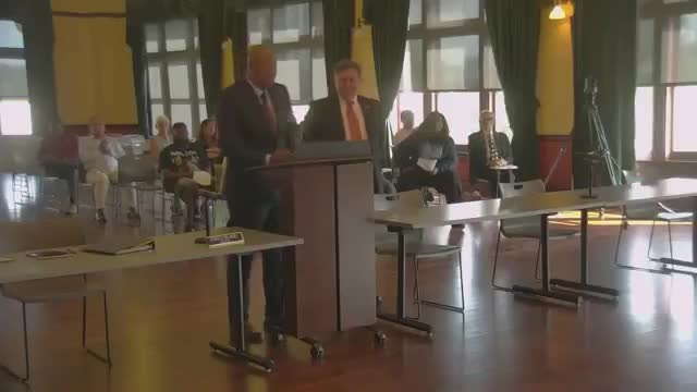 Jack Honors Teacher Ed During Community Meeting