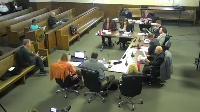 Council approves HUD consolidated-plan submission, temporary redevelopment loan and TIF pruning; tables ordinance, withdraws appropriations