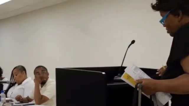 Resident urges improvements to neighborhood park and local water access