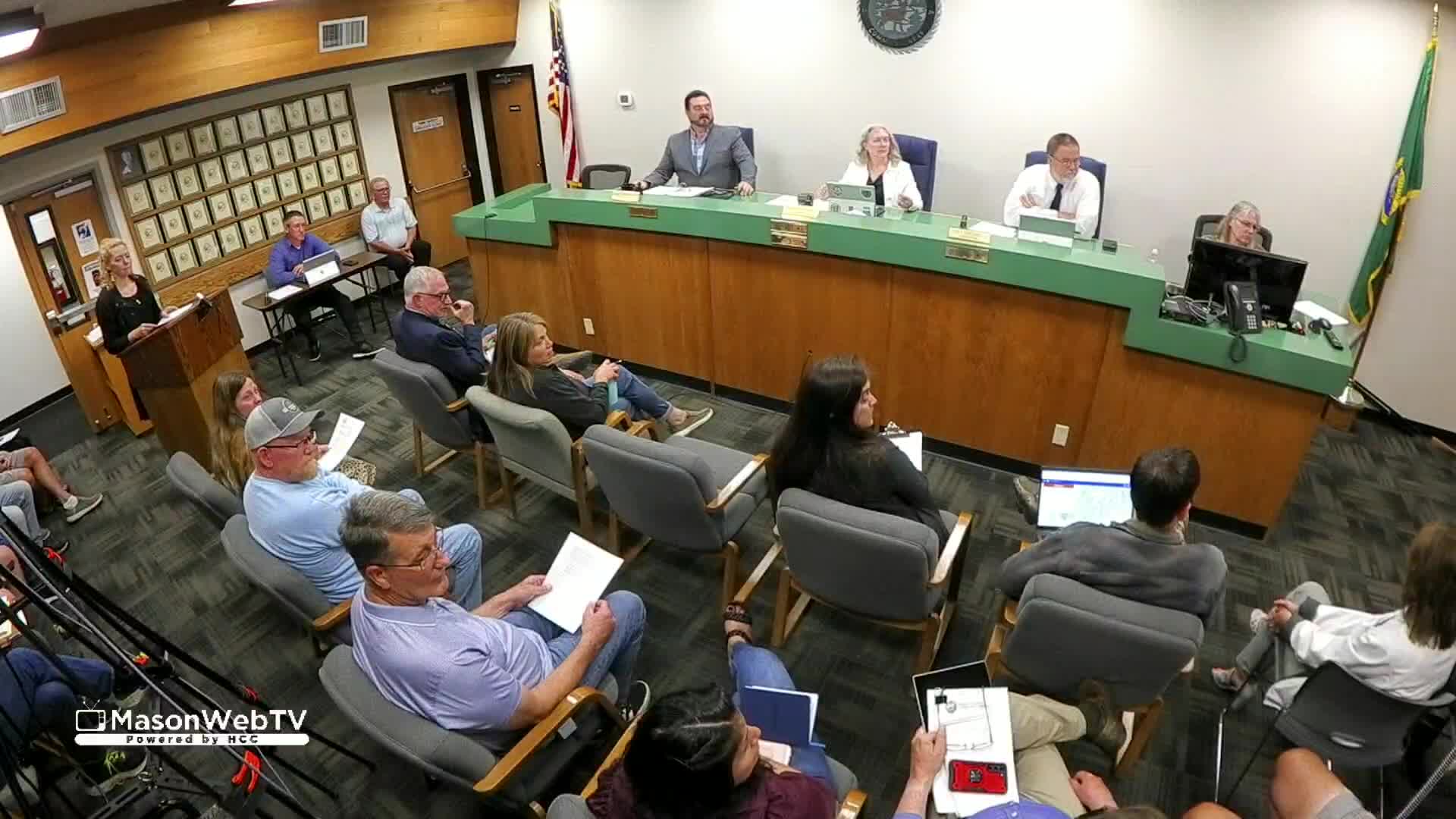 Island Lake Residents Pursue New Management District for Environmental Stewardship