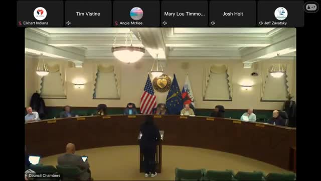 Tolleson Center says 4,000 members, outlines $3.1M outdoor amenities plan; council asks for operational budget details