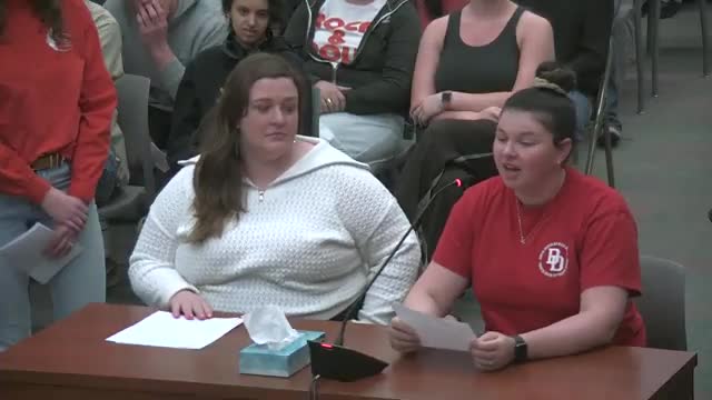 Parents and teachers urge David Douglas board to reverse 5‑day requirement and registration fee changes at North Powellhurst childcare center