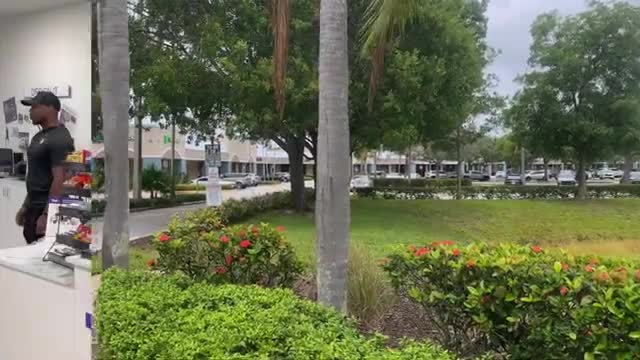 Jasmine and Jaslynne launch J and J Ship and Print in Coconut Creek