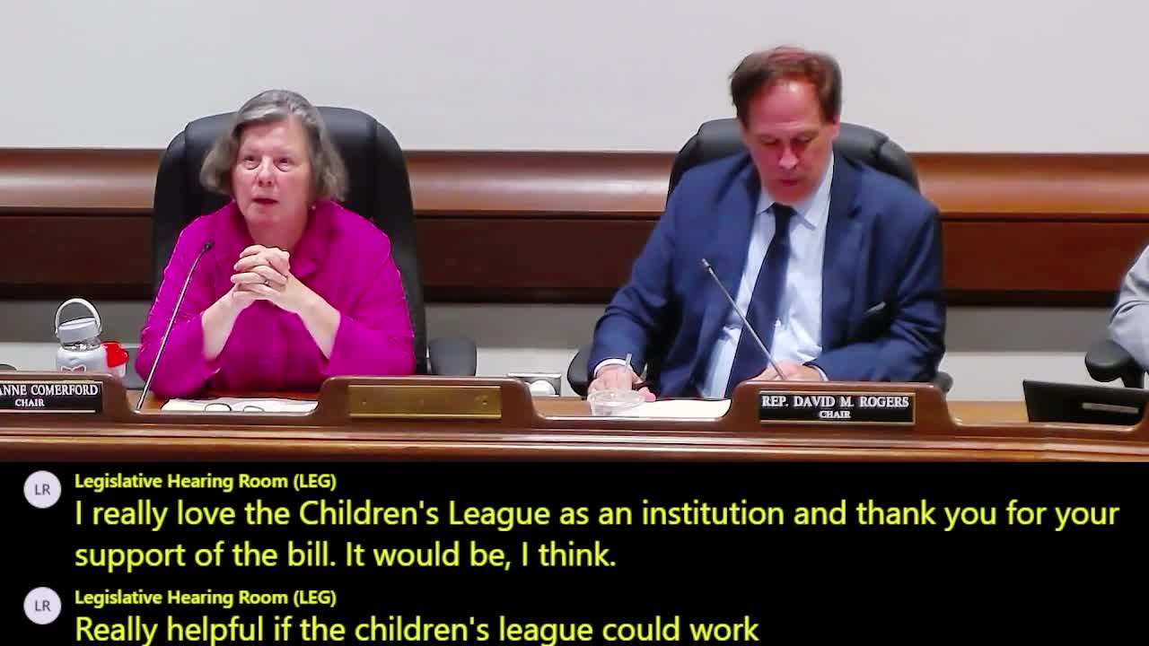 Max Page discusses debt-free higher education at Chicago Teachers Union gathering
