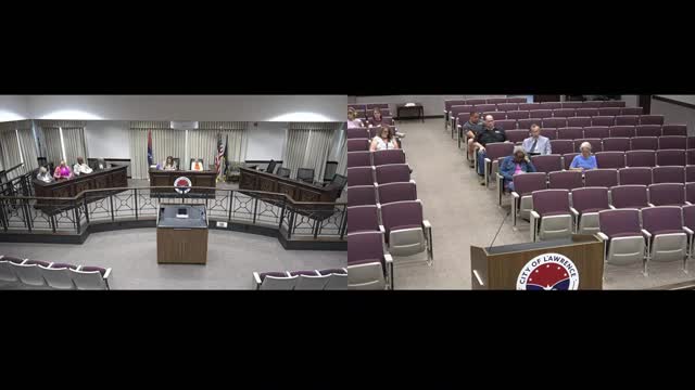 Petitioner withdraws request for 6,100-square-foot pole barn after city raises commercial-use concerns