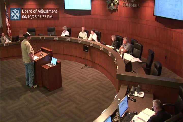 Kevin Murphy advocates for revised cottage development standards at board meeting