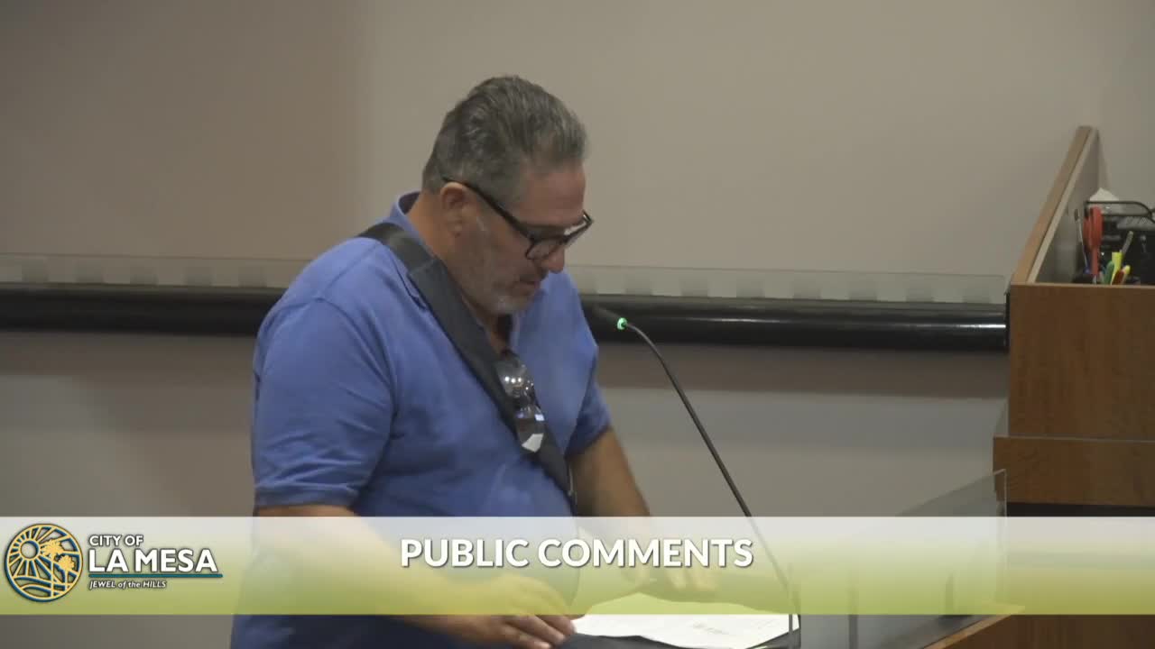 Residents urge larger off‑leash area and changes to enforcement at MacArthur Park; councilmember plans proposal on public dog waste