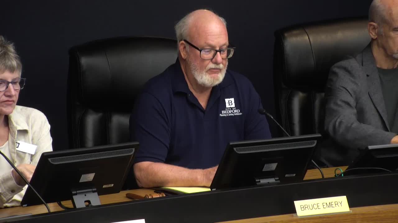 Bedford City Council to Review Texas Roadhouse Expansion Site Plan at 3000 Crystal Springs Street