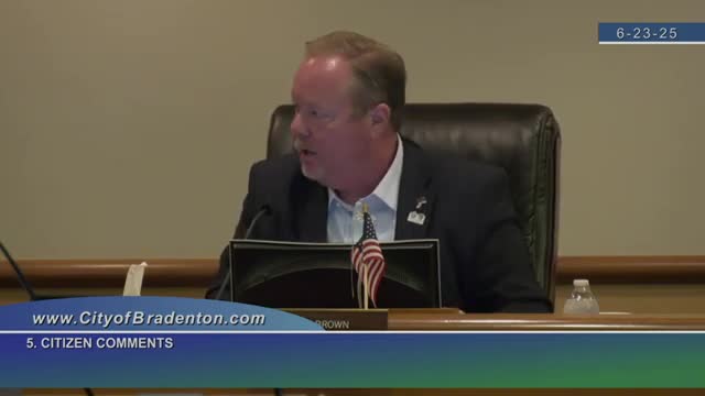 Bradenton staff previews proposed 2025–26 CDBG allocations, flags public‑service cap and police blight officer