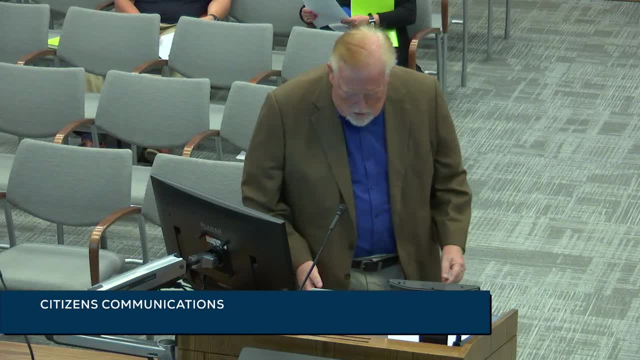 Resident urges council to study privatizing New Braunfels Utilities