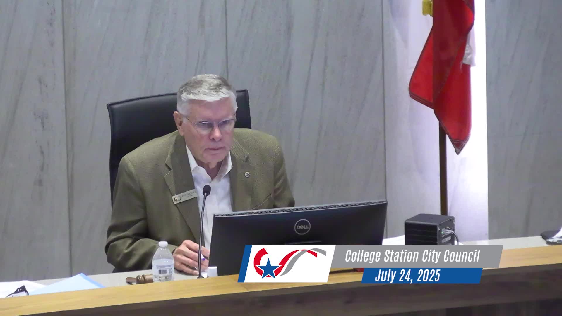 Feasibility study shows market for a 65,000-square-foot flexible event complex and 400-room headquarters hotel; council asks for more analysis