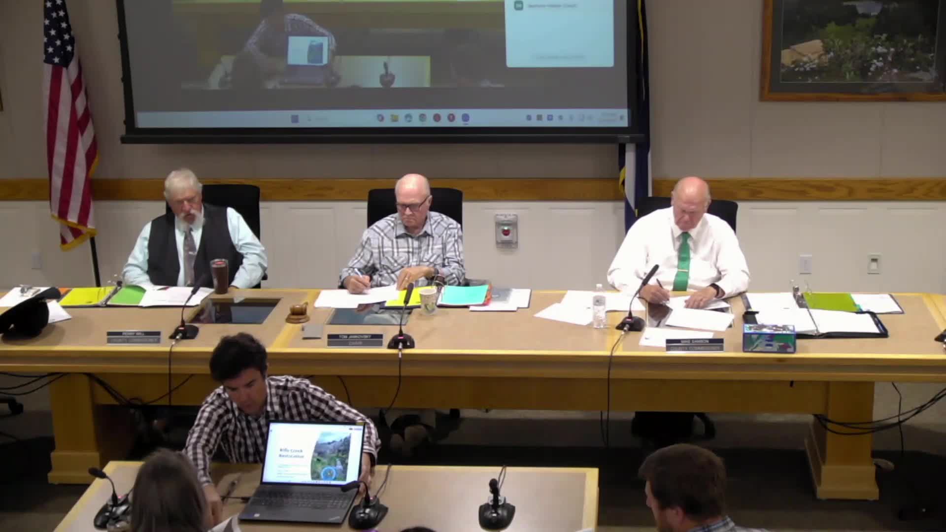 County approves $544,500 contribution to Grand Hogback transit service for 2025