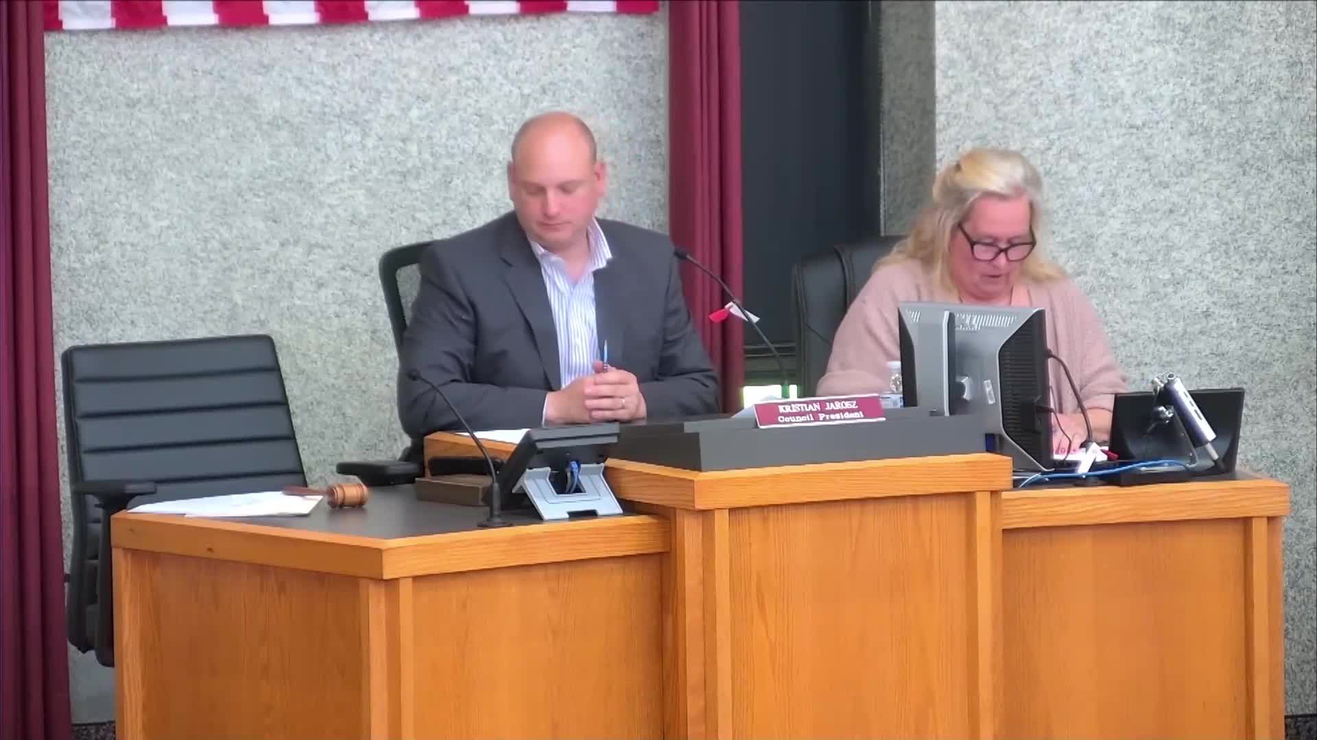 Council OKs $253,800 contract to study shoreline erosion and park connections