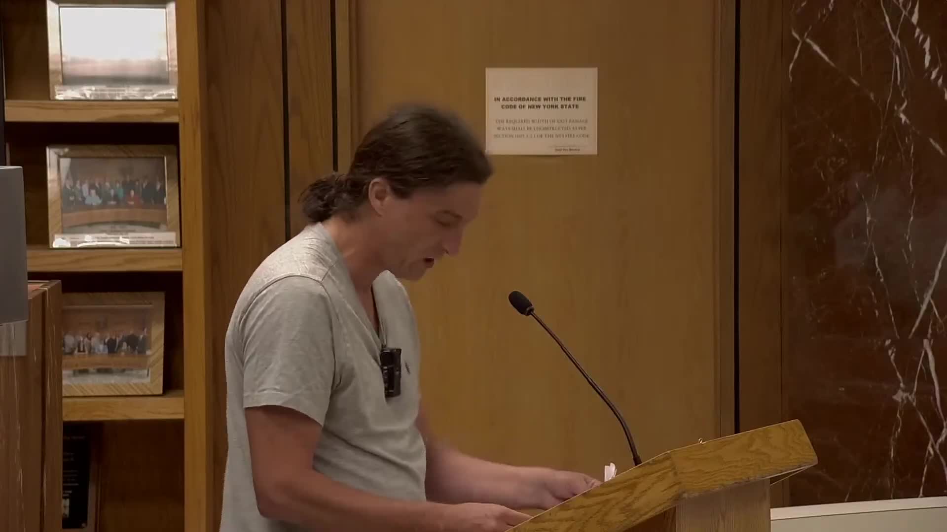 Resident alleges landlord neglect and HUD‑linked program dispute during public comment