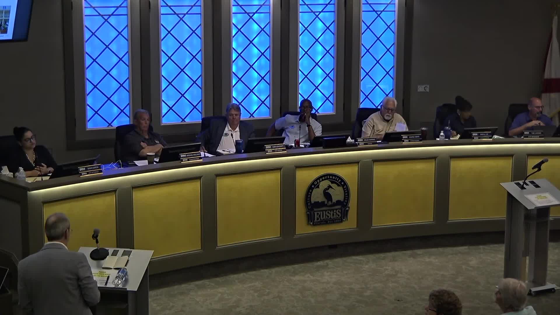 Eustis commissioners say parking must be first priority for downtown redevelopment