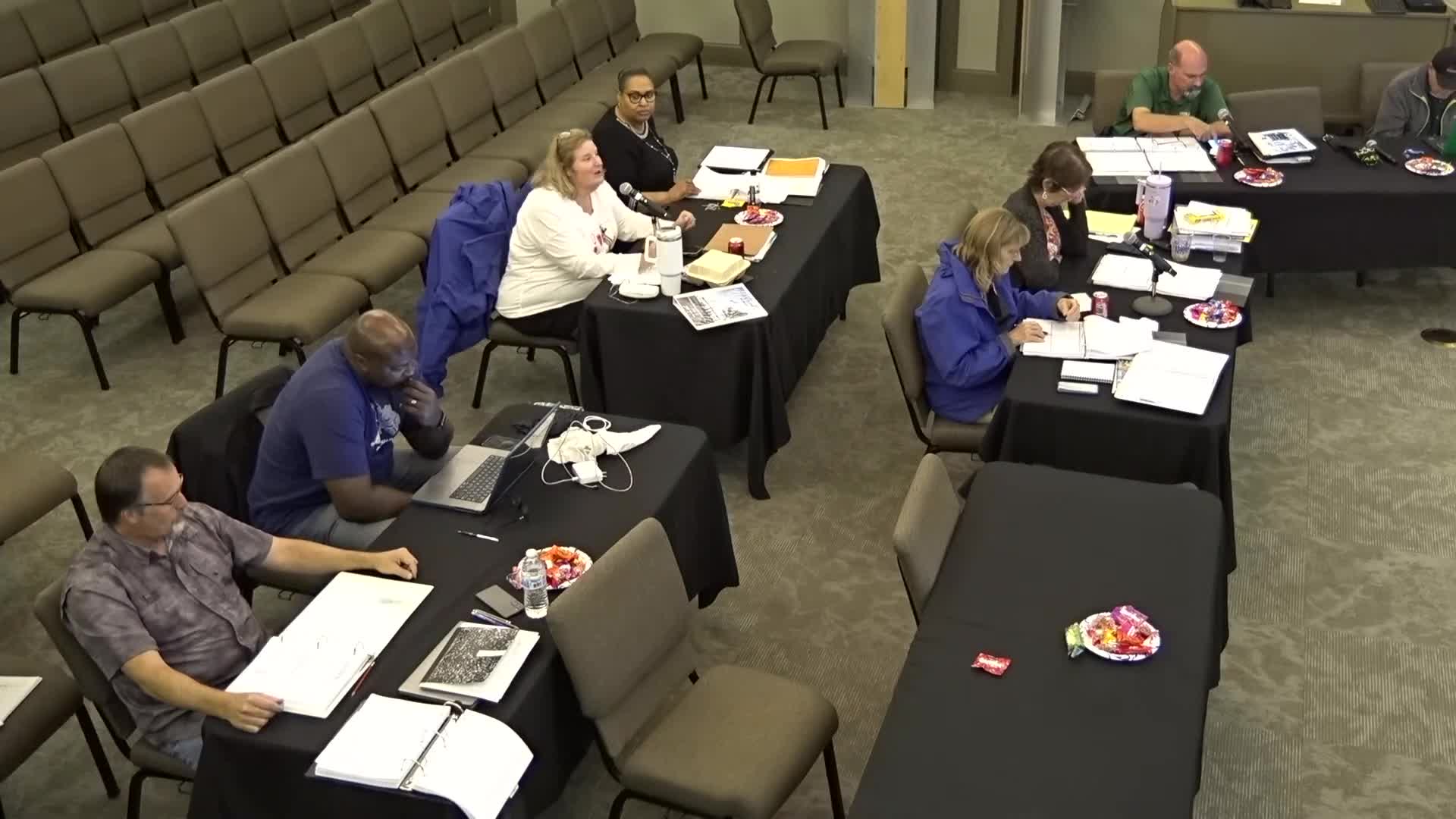 Eustis library adds part‑time staff and volunteers; director seeks new furniture and faster county IT support