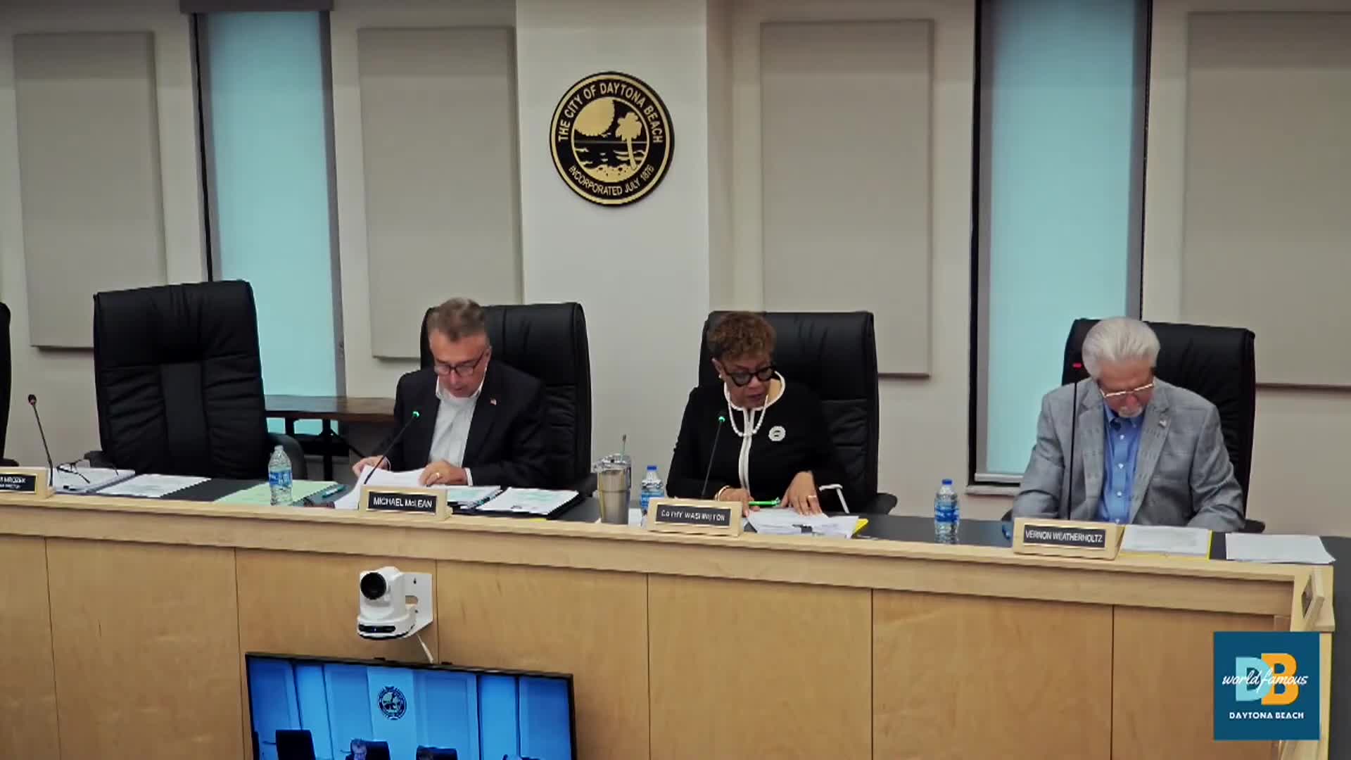 Planning board backs rezoning of 660 Mason Avenue to Planned Development General, 6-1