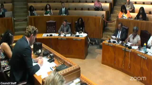 Council directs central tracking of city contracts and leases to real estate office