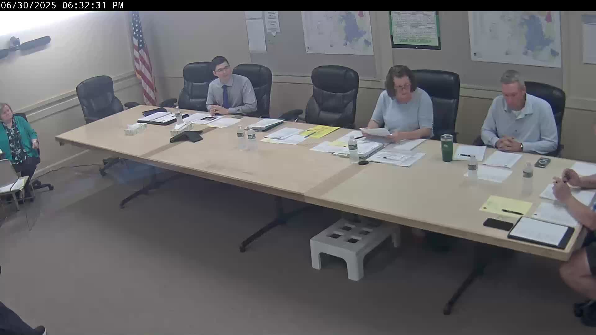 Selectmen approve dedication of tree on Town Green to honor Phil Miles