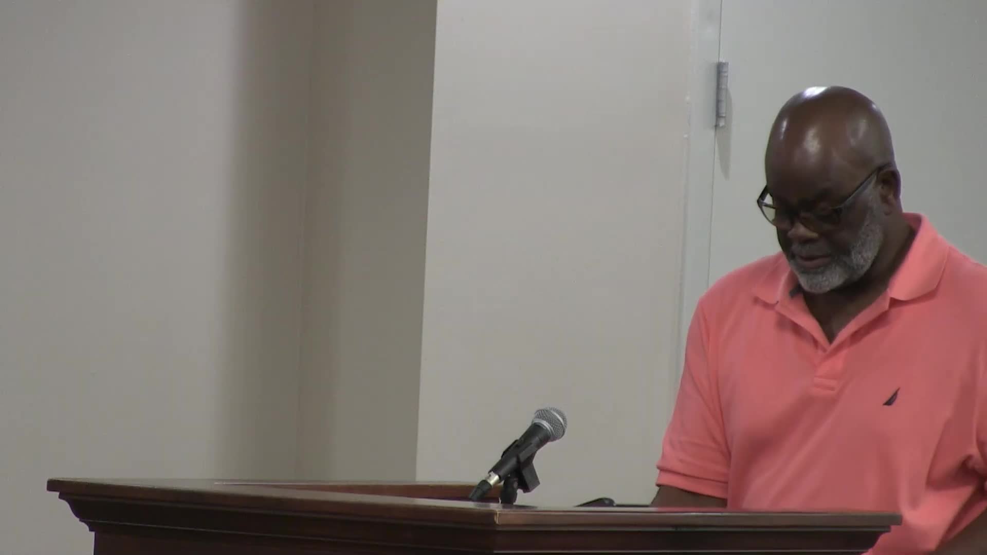 Single qualifying bid for Harris Drive streetscape and sidewalk work recommended at about $279,550 total